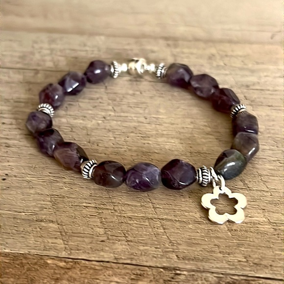 NEW Amethyst Bracelet with Sterling Silver Flower Charm - Picture 4 of 4